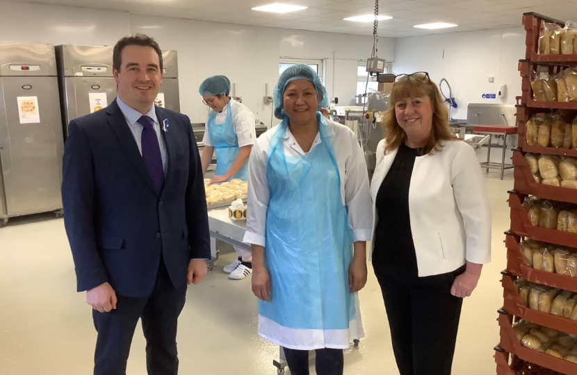 MP visits thriving Filipino bakery in Rhyl