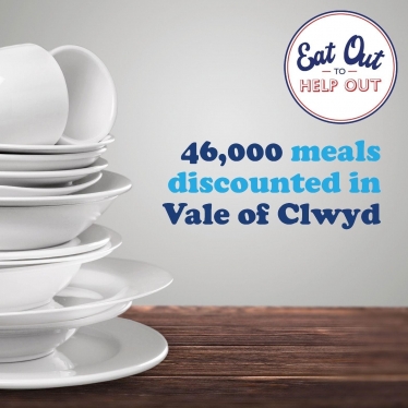 MP celebrates success of Eat Out to Help Out scheme in the Vale of Clwyd