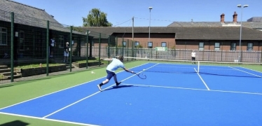 MP supports Denbigh Tennis Club fundraiser 