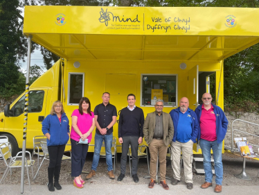 MP commends mobile service providing mental health support across Denbighshire