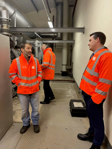 MP calls for people to 'bin wet wipes' following visit to Rhyl wastewater pumping station   